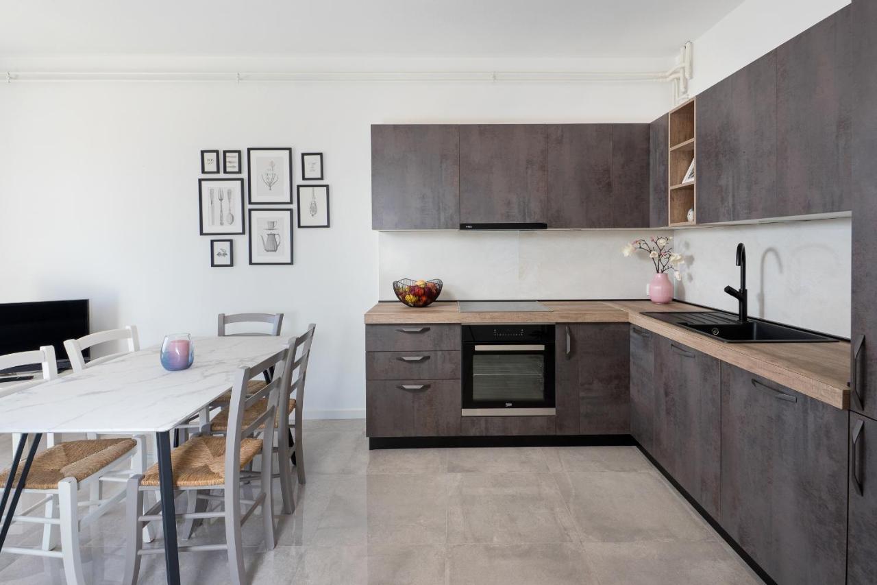 Marina Apartment *